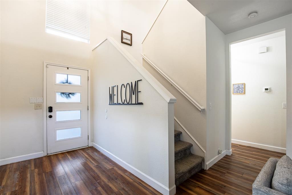 702 River Oak Way
