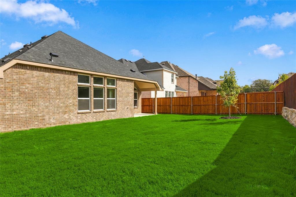 1549 Thicket Hill Drive