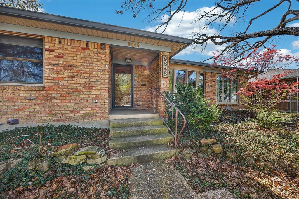 9846 Crestwick Drive