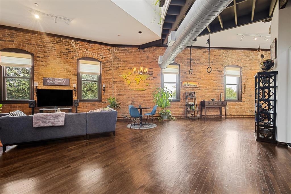 Kelly Park Studio Condos - Residential Lease