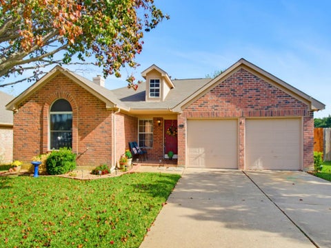 Photo of 2065 Candlewood Circle, Lewisville, TX 75067 (MLS # 21420318)