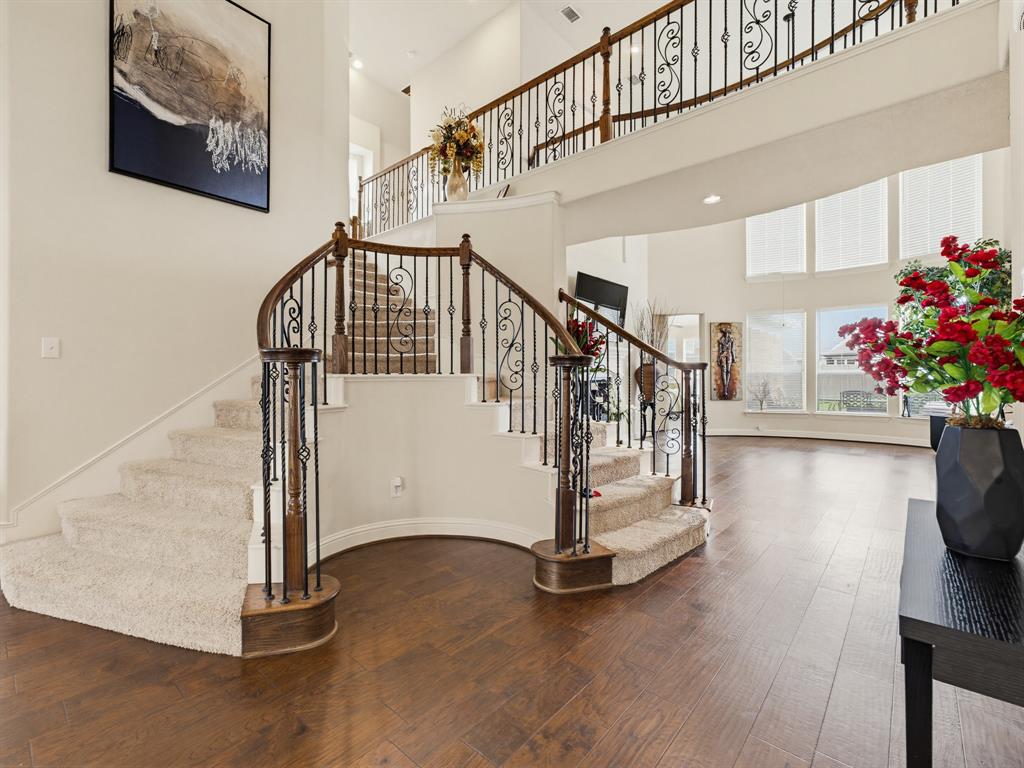 7315 Vienta Point