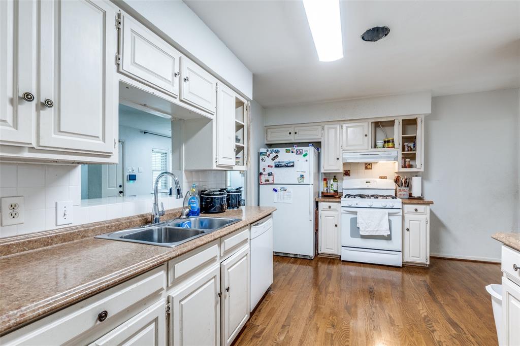 Dallas, Texas 75228, United States, 3 Bedrooms Bedrooms, ,2 BathroomsBathrooms,Residential,Active,133423