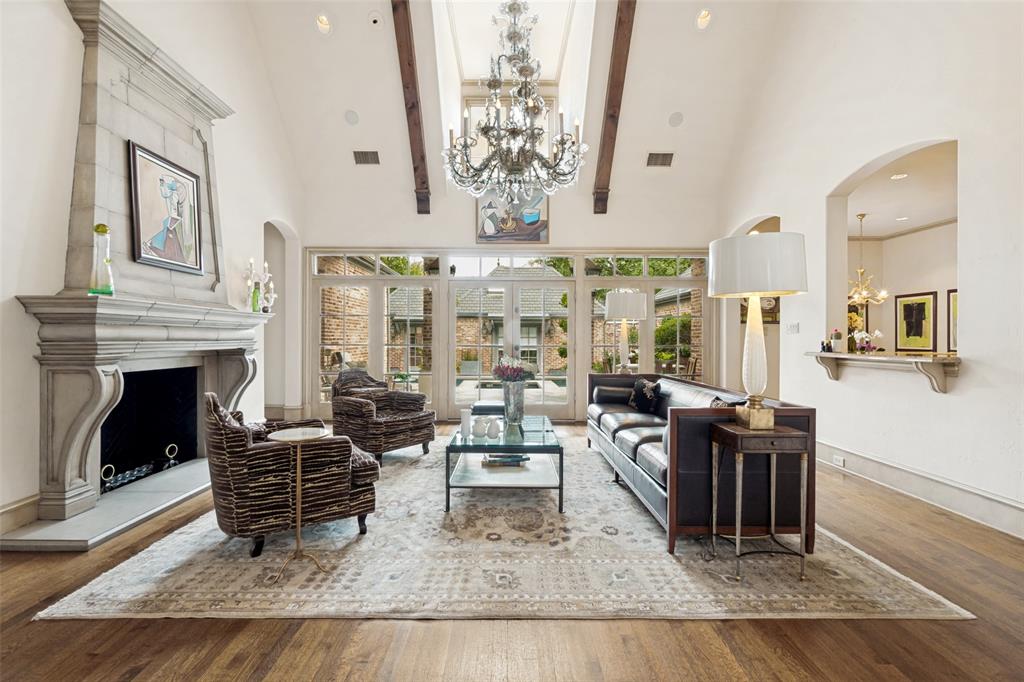 6934 Forest Glen Drive