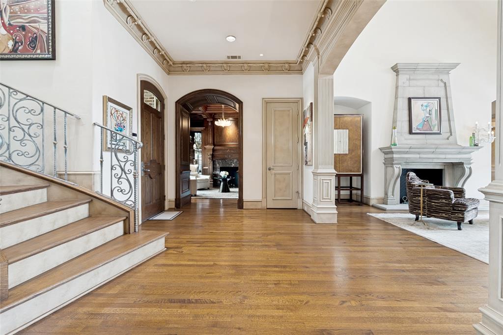 6934 Forest Glen Drive