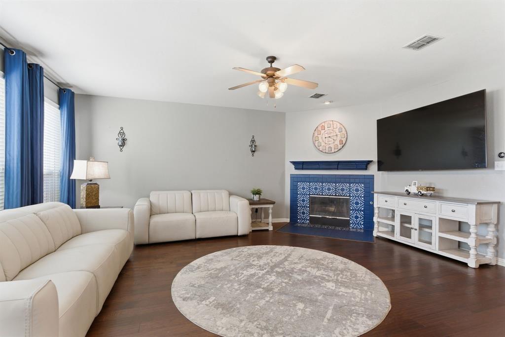 3041 Lakefield Drive