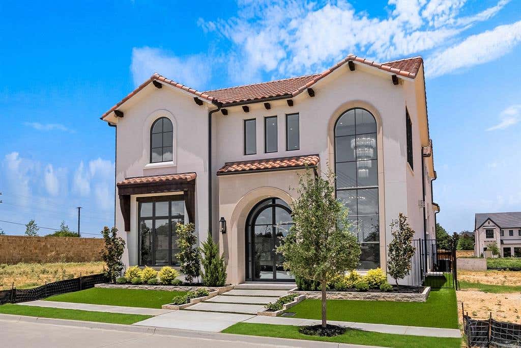 Photo of 104 Murano, Southlake, TX 76092 (MLS # 21304378)