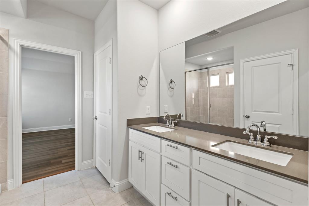 Venetian At Weston, Ph 1 - Residential