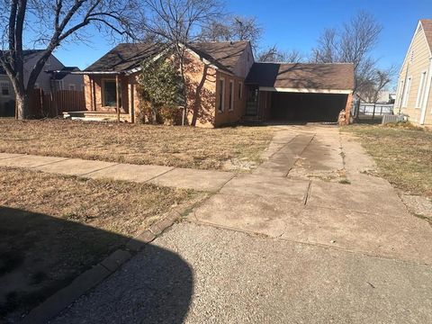205 Hollywood Street Coleman TX 76834