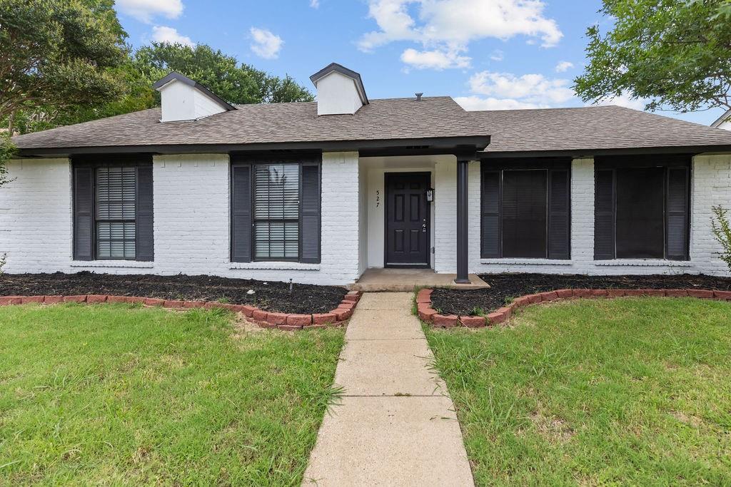 527 English Oak Drive