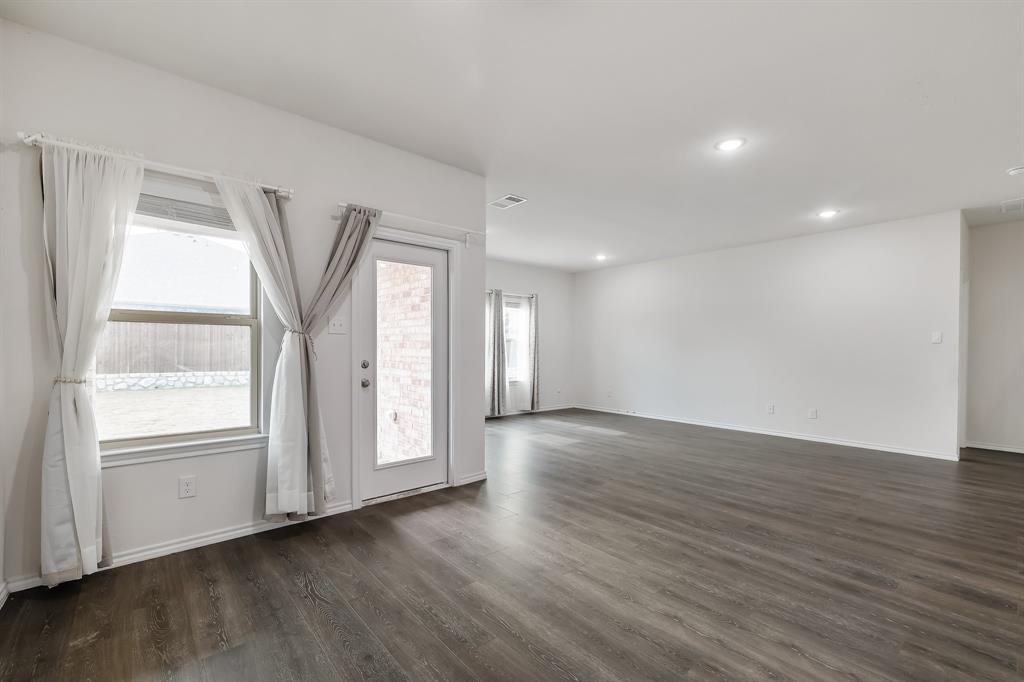 SUTTON FIELDS NORTH - PHASE 2C - Residential Lease