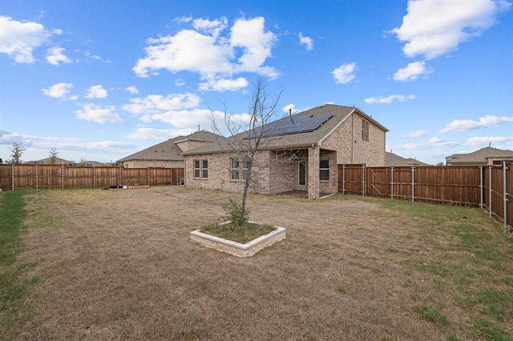 SUTTON FIELDS NORTH - PHASE 2C - Residential Lease