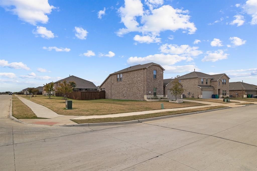 SUTTON FIELDS NORTH - PHASE 2C - Residential Lease