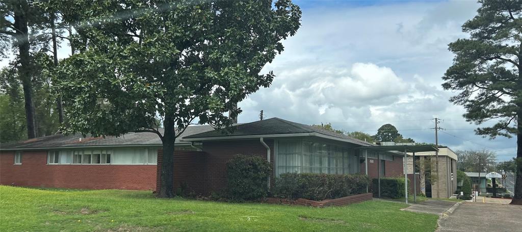 Thornhill - Commercial Sale