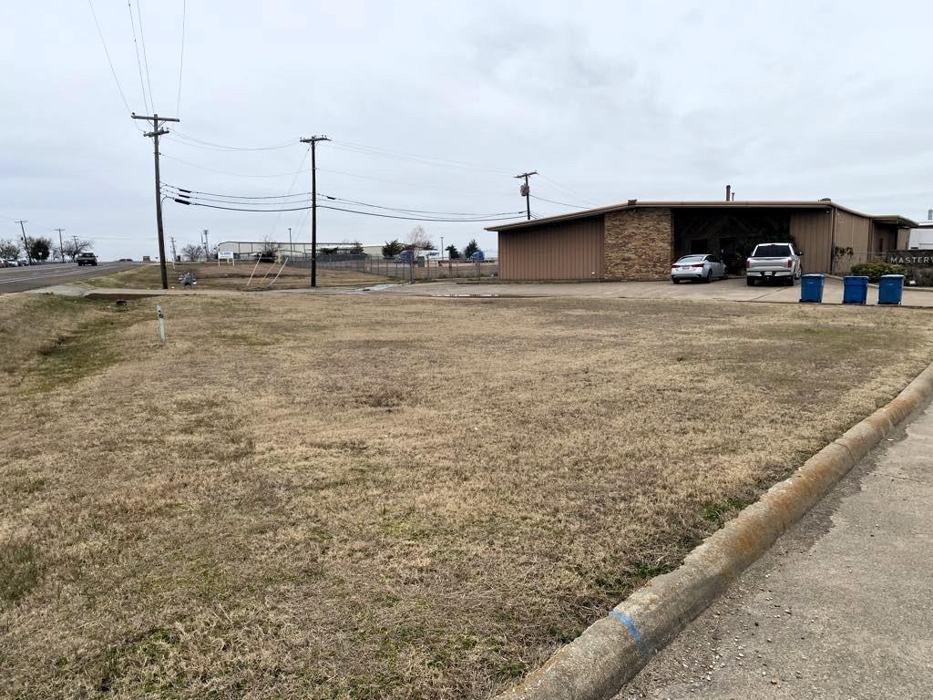 Corsicana - Commercial Sale