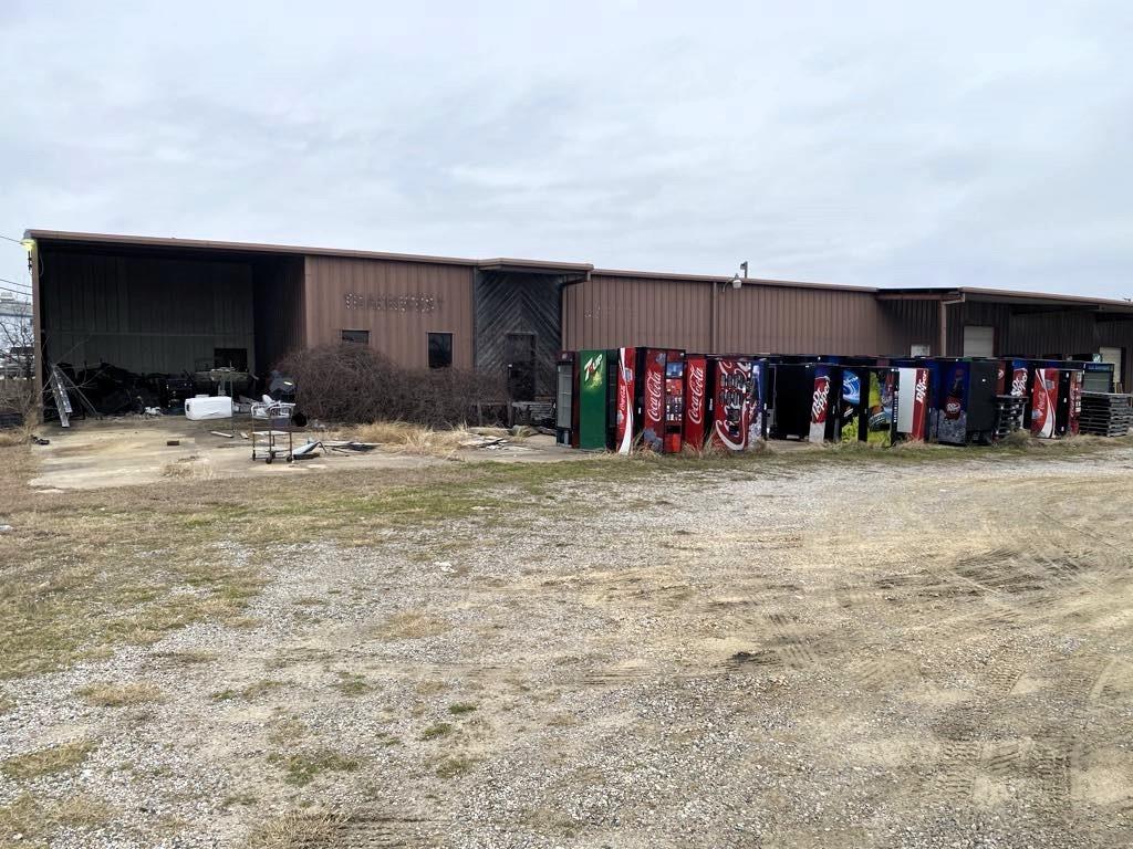 Corsicana - Commercial Sale