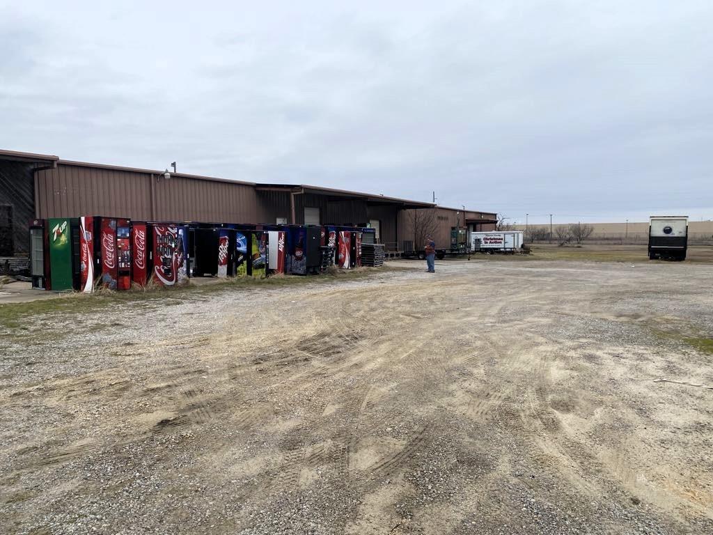 Corsicana - Commercial Sale