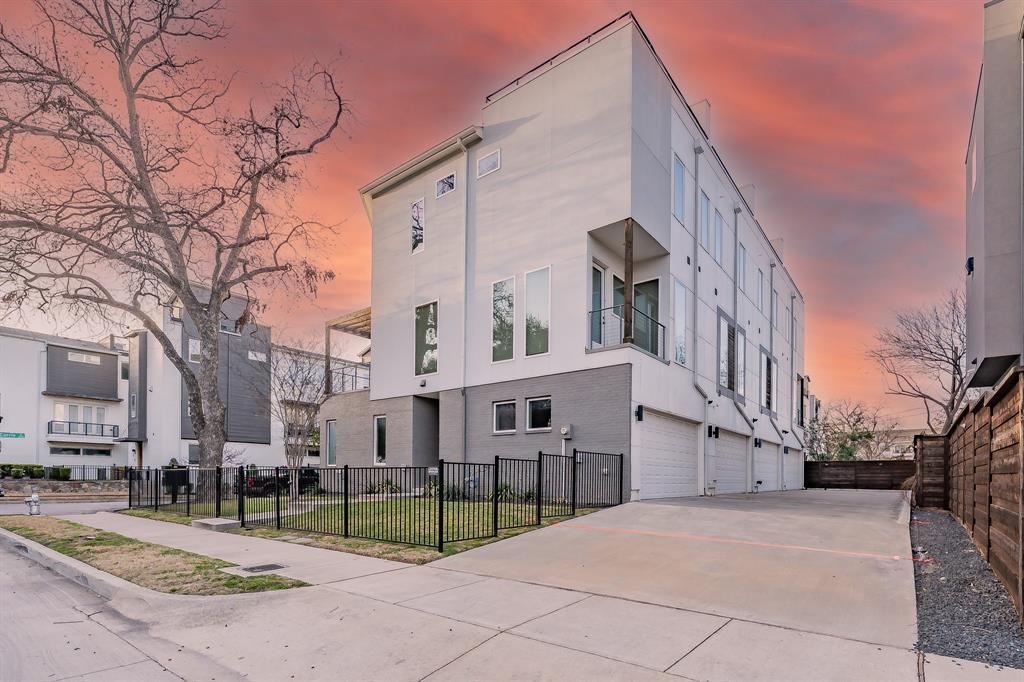 271 Currie Street
