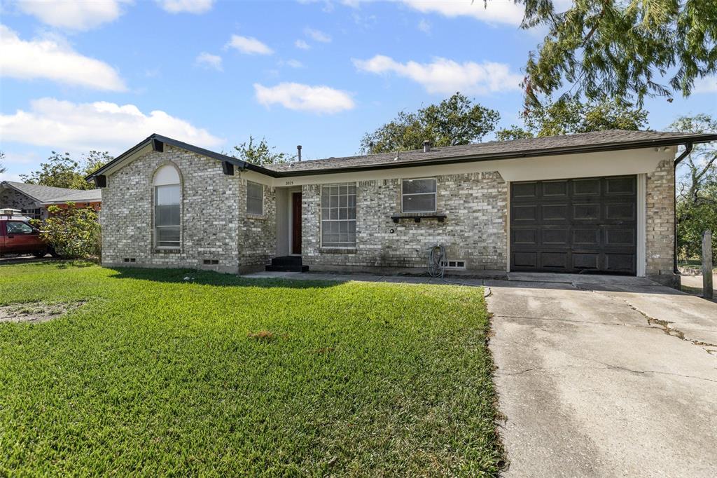 3925 Sapling Drive