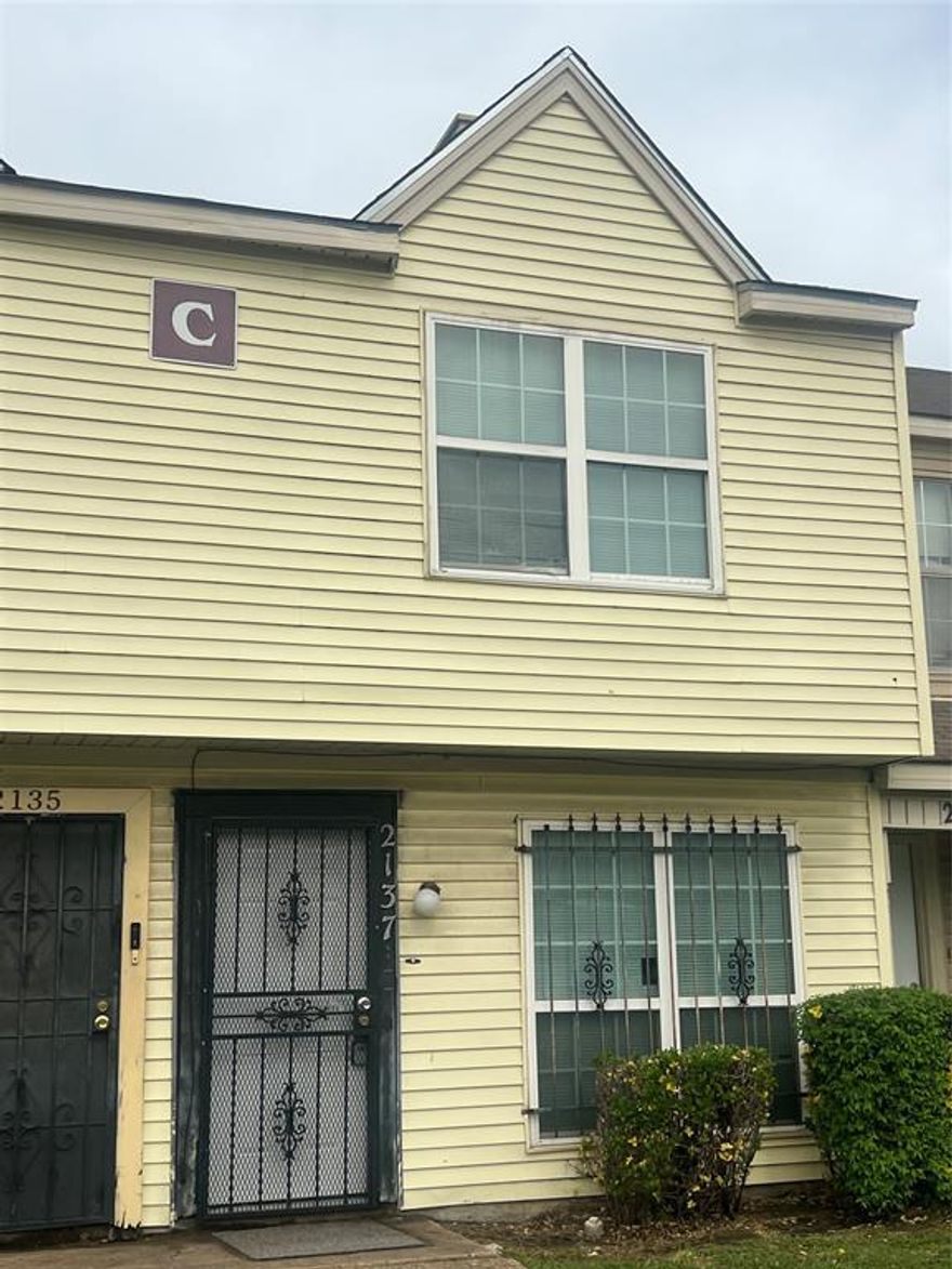 2 bed, 1.5 bath with large living area, fireplace, and spacious kitchen—featuring fresh paint and new carpet in a great location, perfect investment property.
