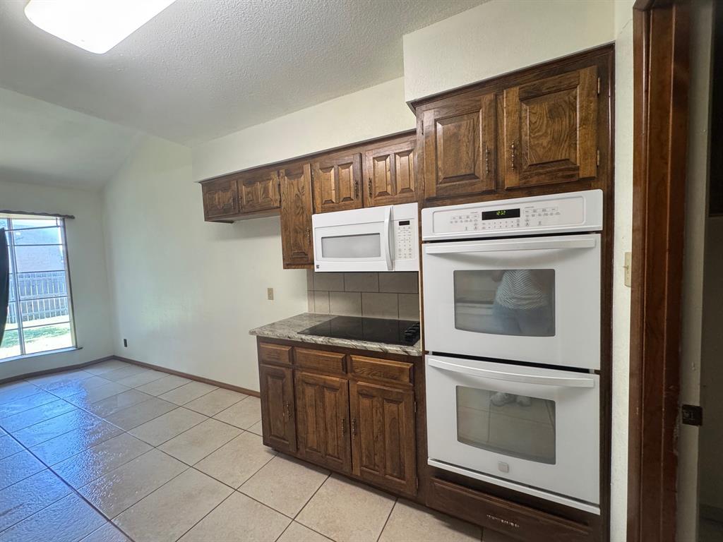 Alta Vista Acres - Residential Lease