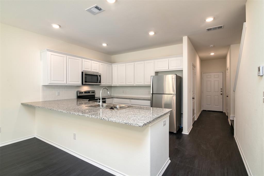 805 S 6th Street 3
