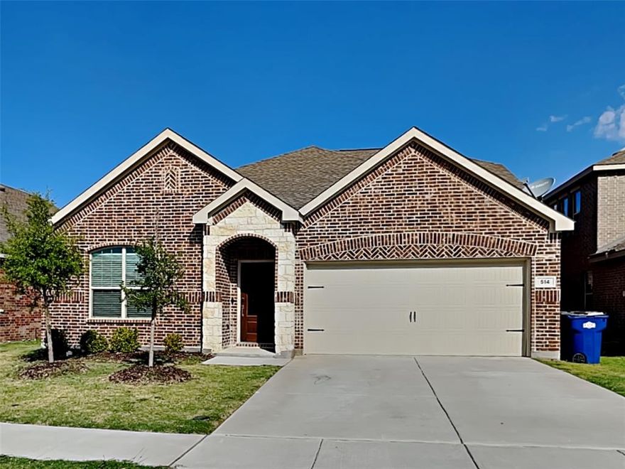 *** MOVE IN SPECIAL!! Approved applicants who sign a lease before December 31st get a $100 Amazon gift card AND waived application fees!! Gift cards sent after move in - Apply Today! *** 

a stunning property situated at 514 Robinson Way. This spacious unit features 4 bedrooms, 2 full bathrooms, and 1 half bathroom, spanning across an impressive 2348 square feet. Inside, you'll find a range of modern amenities designed to enhance your comfort and convenience. The fully equipped kitchen boasts a dishwasher, refrigerator, electric range oven, and microwave for all your culinary needs. Enjoy community amenities such as a convenient fitness center, take a refreshing dip in the pool, or enjoy the fenced-in yard, perfect for outdoor activities and relaxation. Don't miss the opportunity to make this wonderful place your new home. Contact us today for more information and schedule a viewing.