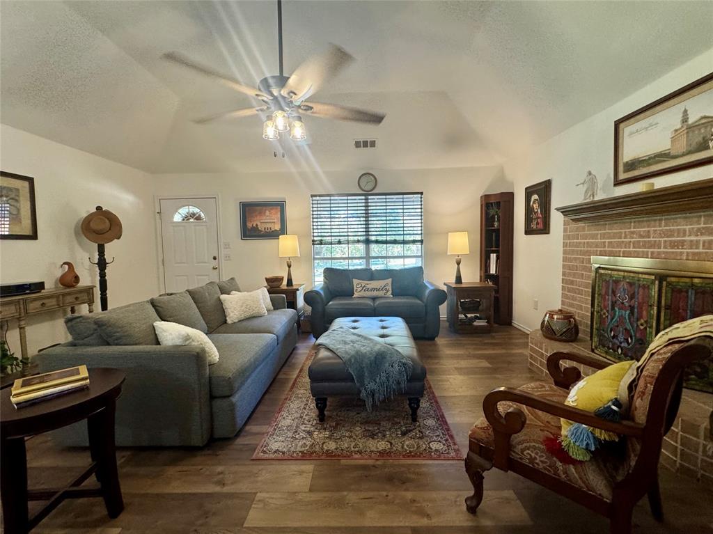 4104 Black Oak Drive