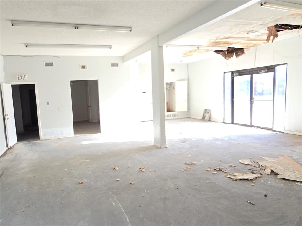 123 Executive Way