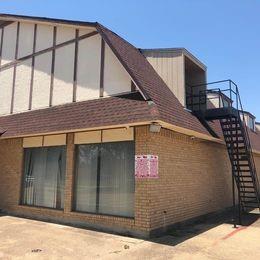 123 Executive Way