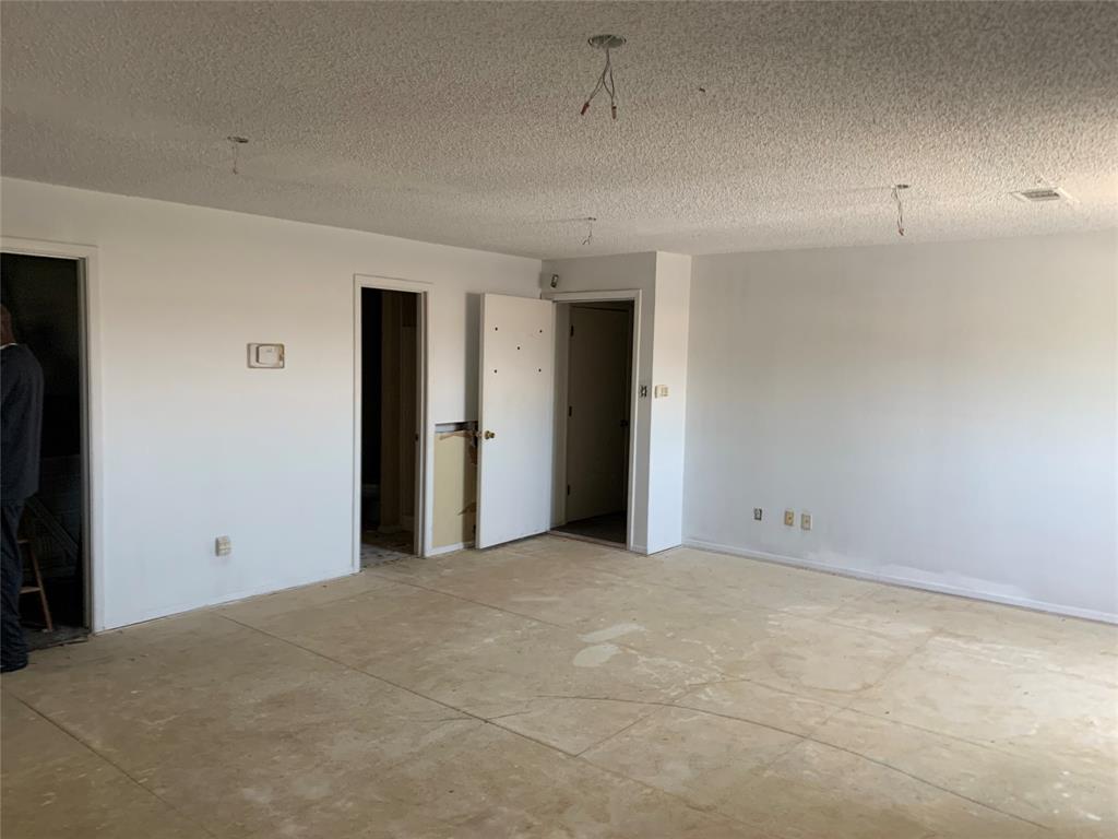 123 Executive Way