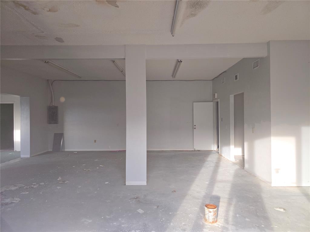 123 Executive Way