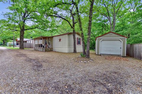 A home in Pottsboro