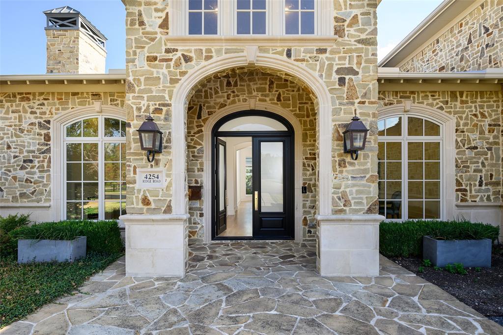 4254 Ridge Road