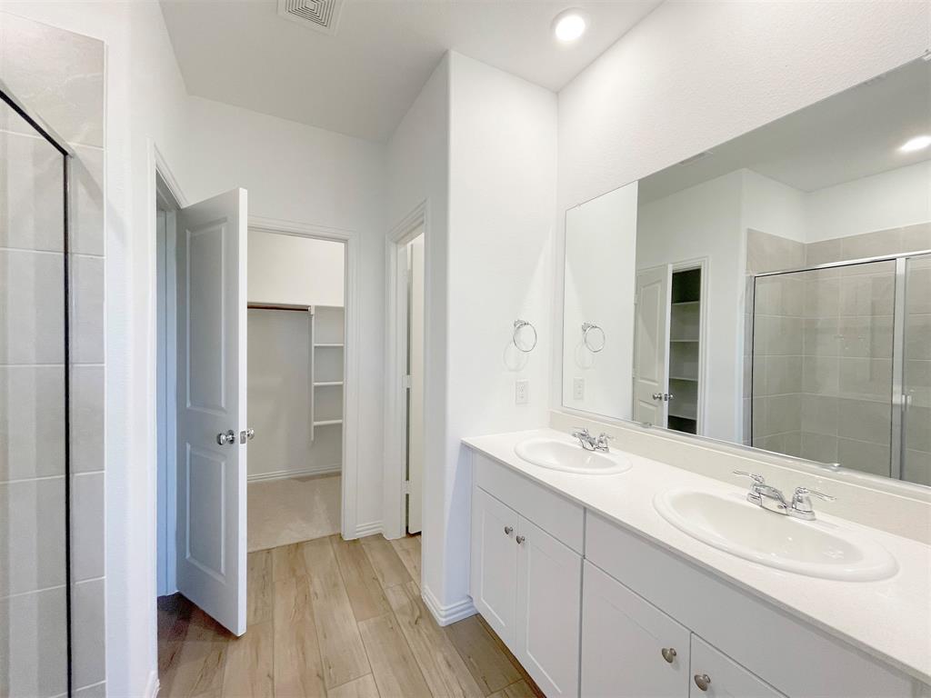 The Reserve at Chamberlain Crossing - Residential Lease