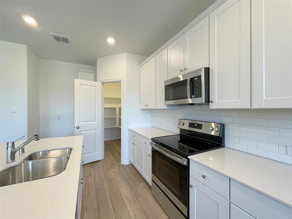 The Reserve at Chamberlain Crossing - Residential Lease