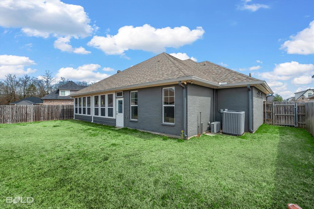 Benton, Louisiana 71006, United States, 4 Bedrooms Bedrooms, ,3 BathroomsBathrooms,Residential,Contingent,84399