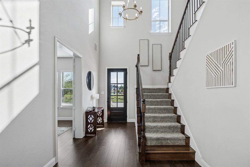 1304 S Pecan Parkway