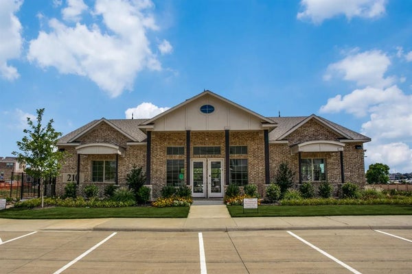 935 PONDS EDGE LN, EULESS, TX 76040 - Image 68552ae0050de9cacbc4e8bce8d651f9/4210718077