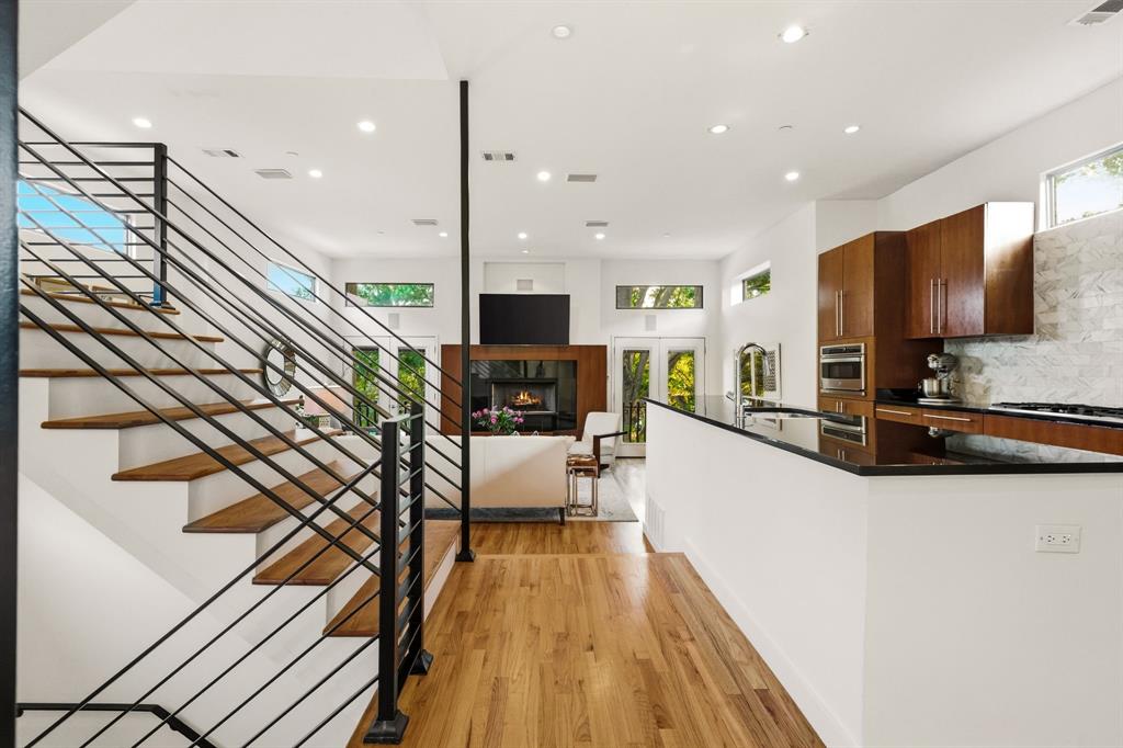 Metro Hawthorne - Residential