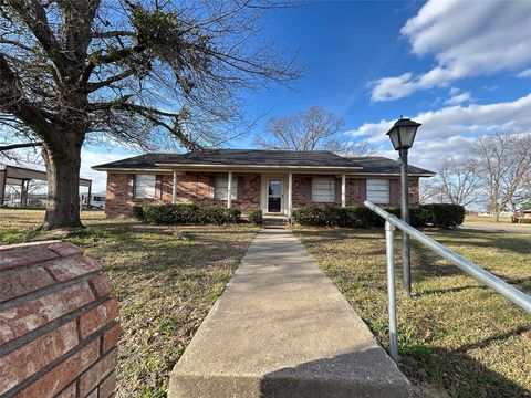 Photo of 801 Pampa Street, Sulphur Springs, TX 75482 (MLS # 21194909)