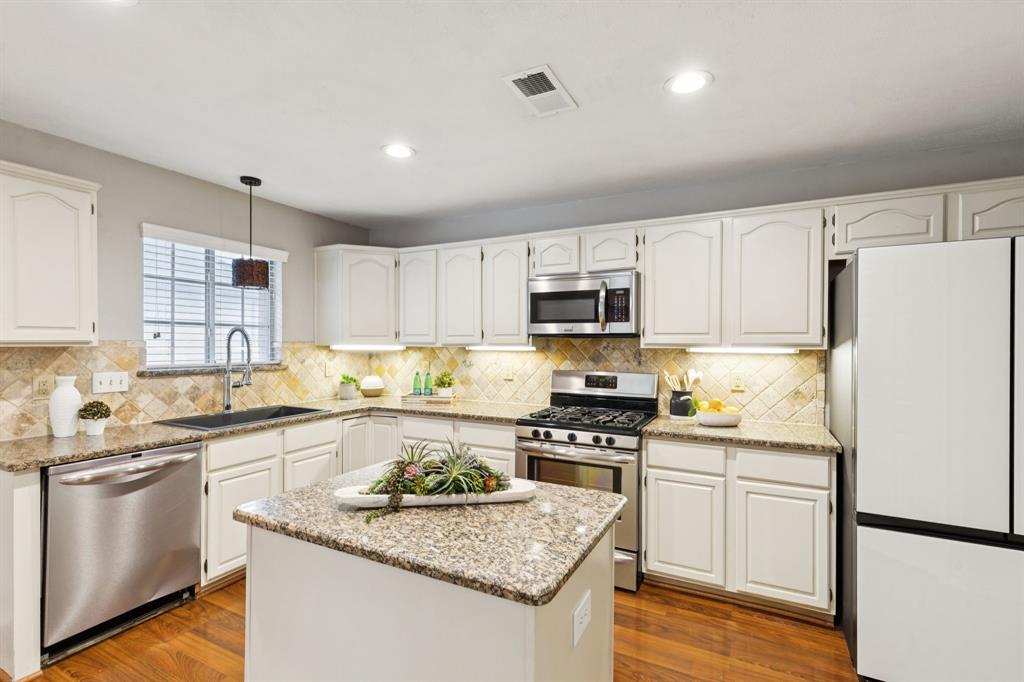 6223 Gray Wolf Trail
