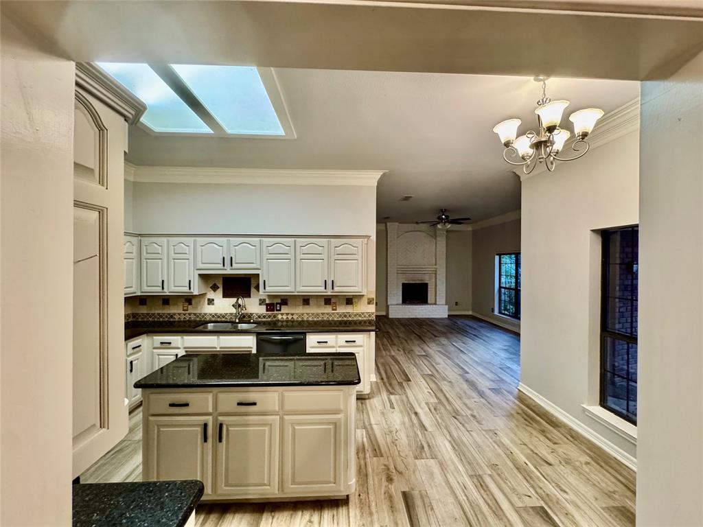 6023 MELROSE Circle