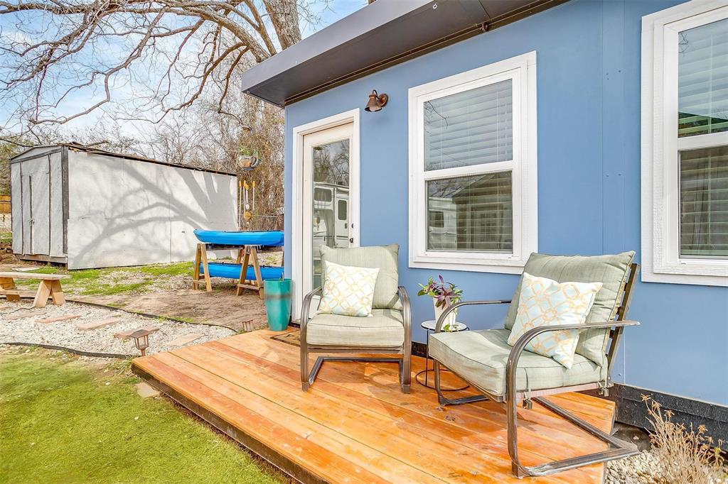 Youngs Ella Lake Worth Add - Residential