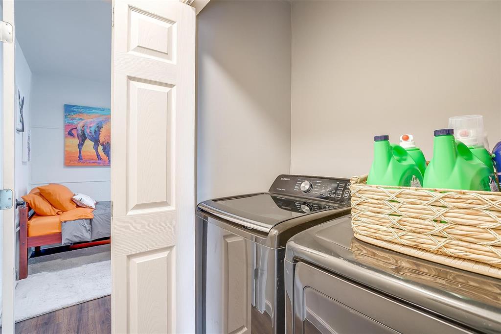 Youngs Ella Lake Worth Add - Residential