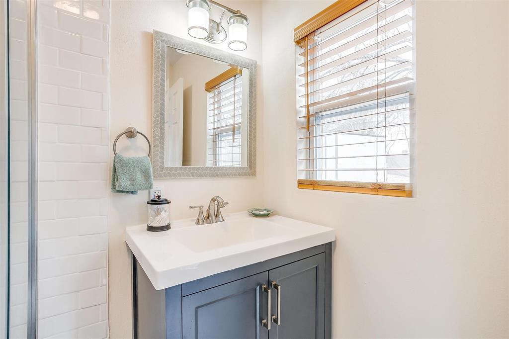 Youngs Ella Lake Worth Add - Residential