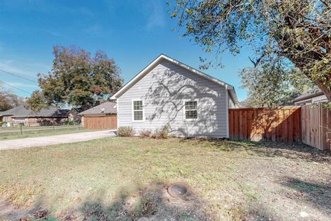 A home in Waxahachie