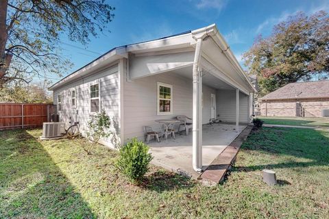 A home in Waxahachie