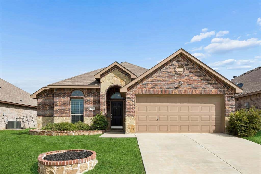 Photo of 405 Rodger Street, Wilmer, TX 75172 (MLS # 21312345)