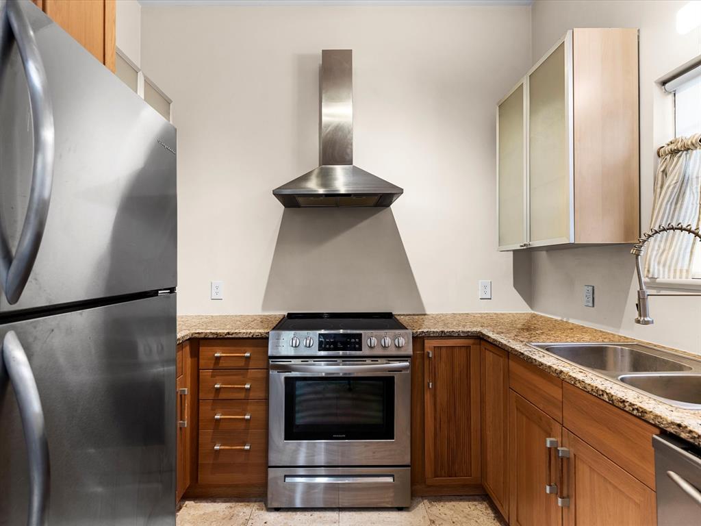 4110 Travis Condos - Residential